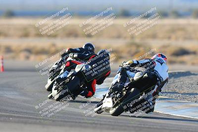 media/Jan-11-2025-CVMA (Sat) [[ddeb3f563a]]/Race 14-500-350 Supersport/